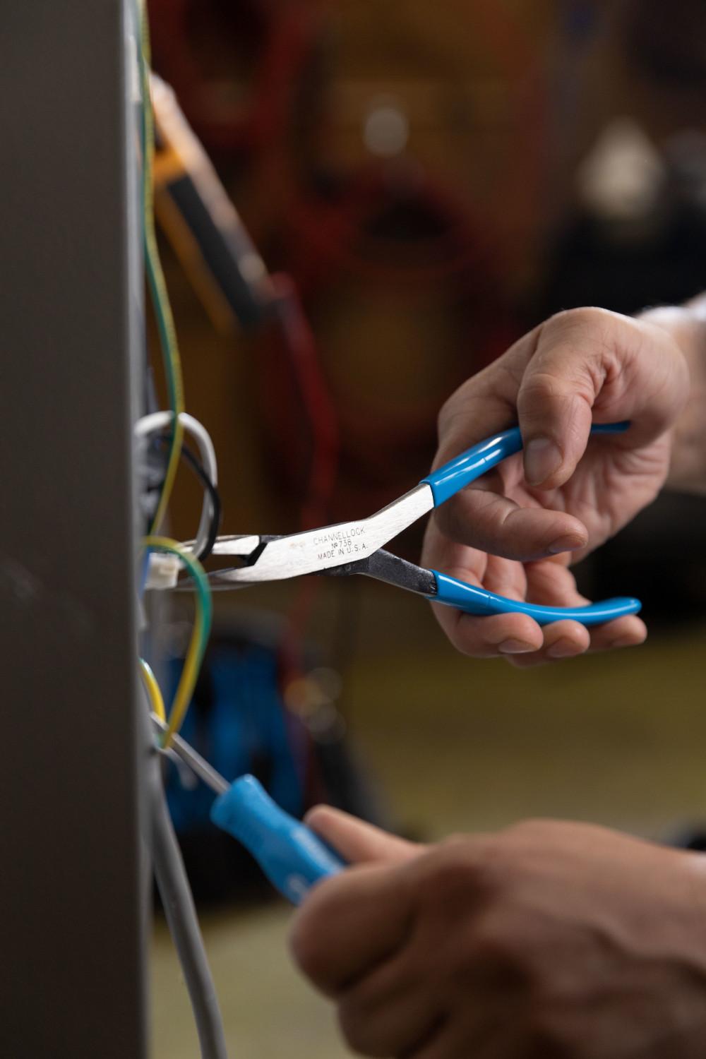 Channellock&reg; 738 Long Reach Nose Plier, Cross Hatched Teeth Jaw High Carbon Steel Jaw, 1.18 in L Jaw x 1/16 in W Jaw, 7.88 in OAL, 7/64 in W Tip