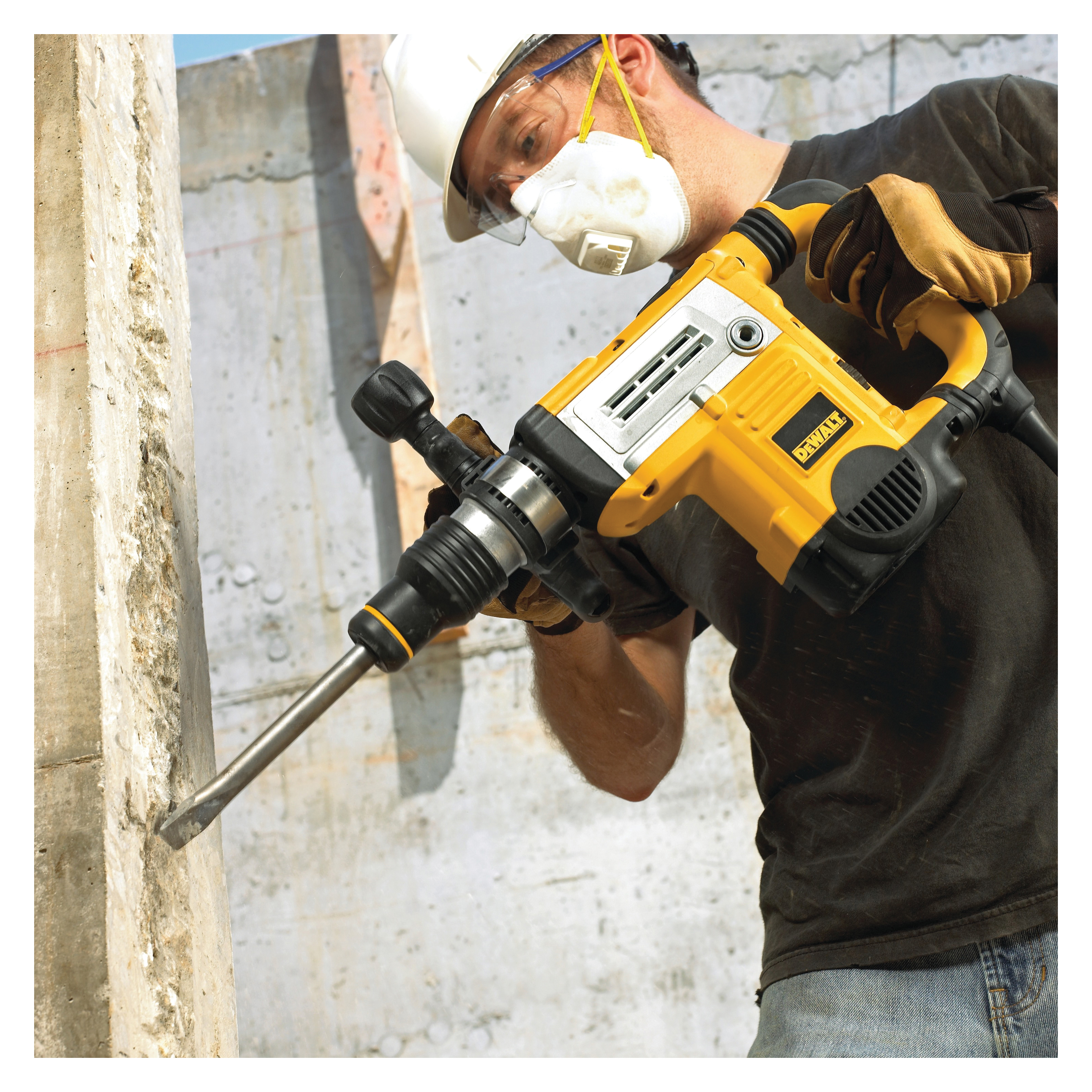 DeWALT® D25831K