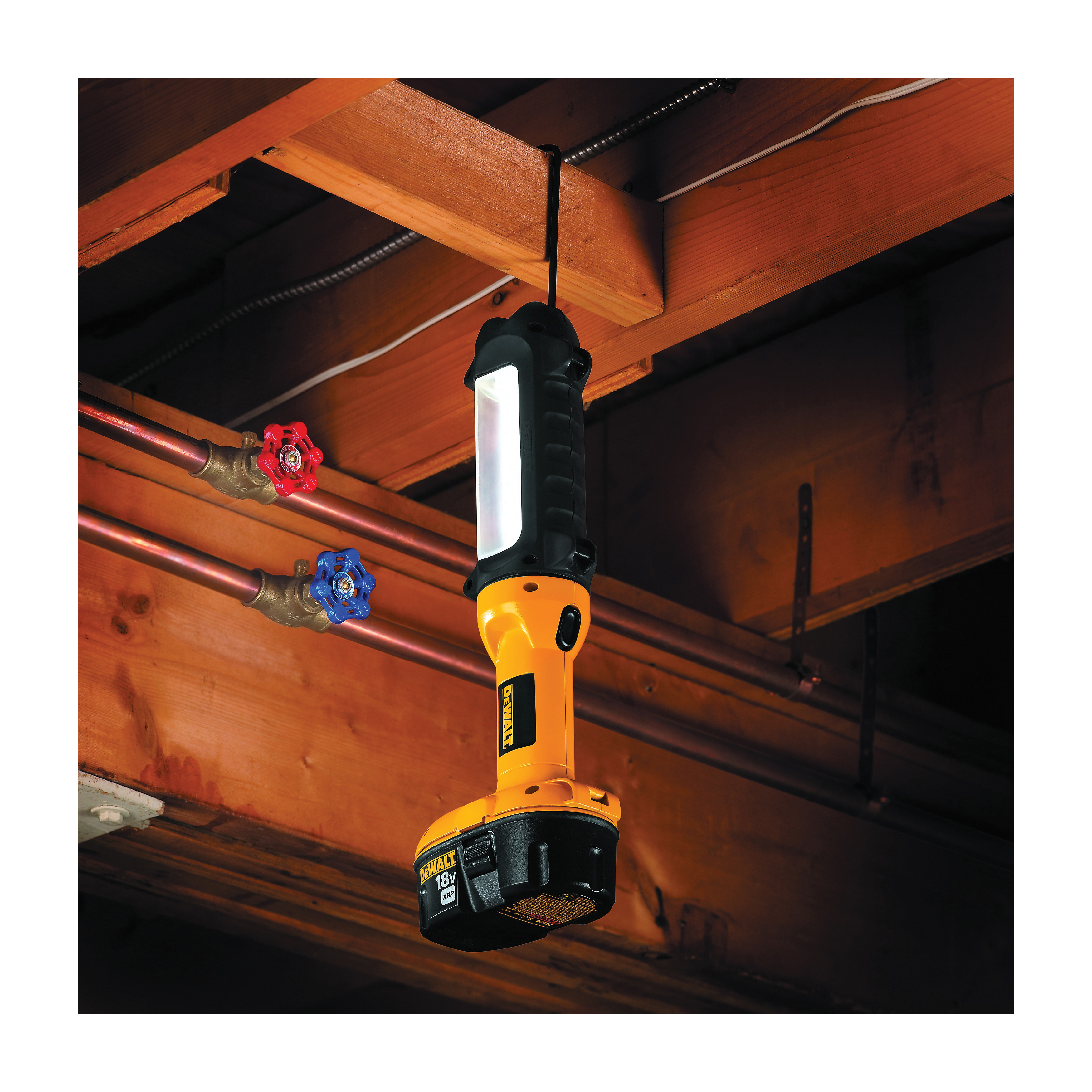 Milwaukee® 49-24-0146 Fixed Focus Rechargeable Cordless Work Light, LED Lamp, 12 VDC, REDLITHIUM™ Battery