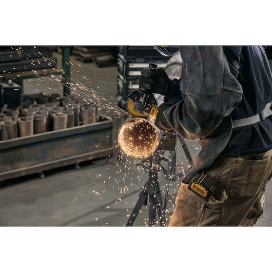 DeWalt&reg; DCG402B BLD DCG402B