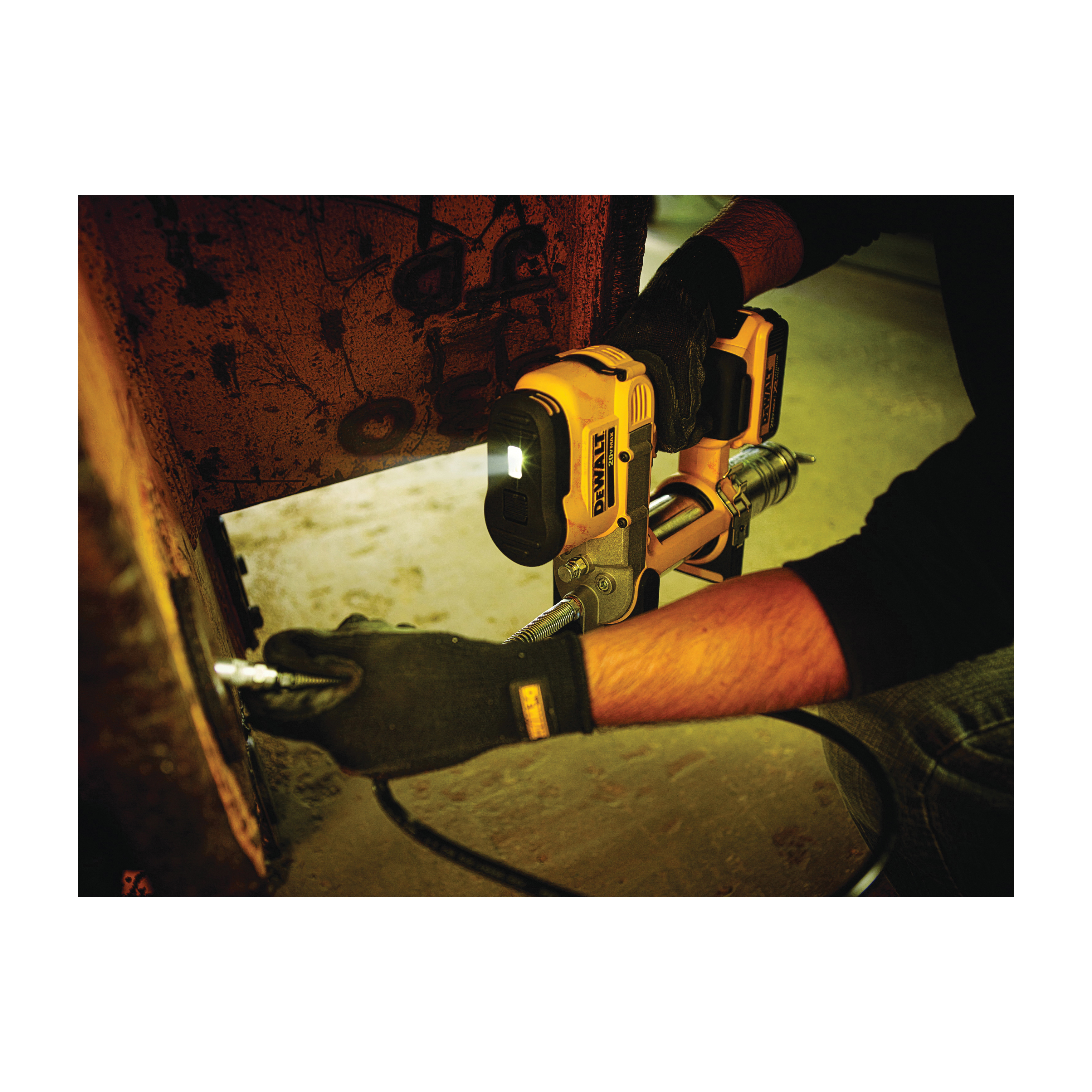 DeWALT® DCGG571M1