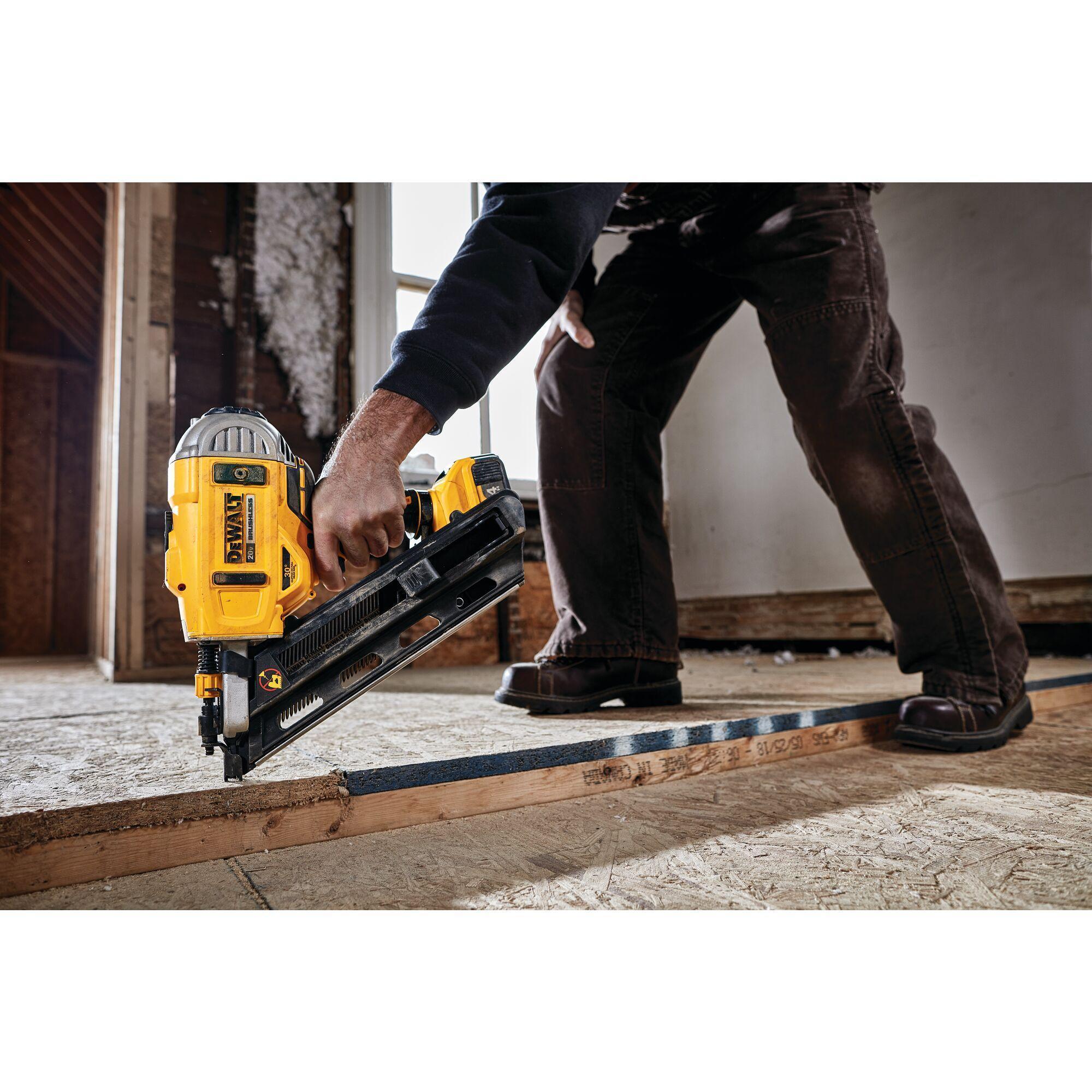 DeWALT&reg; DCN692B DEWT-DCN692B