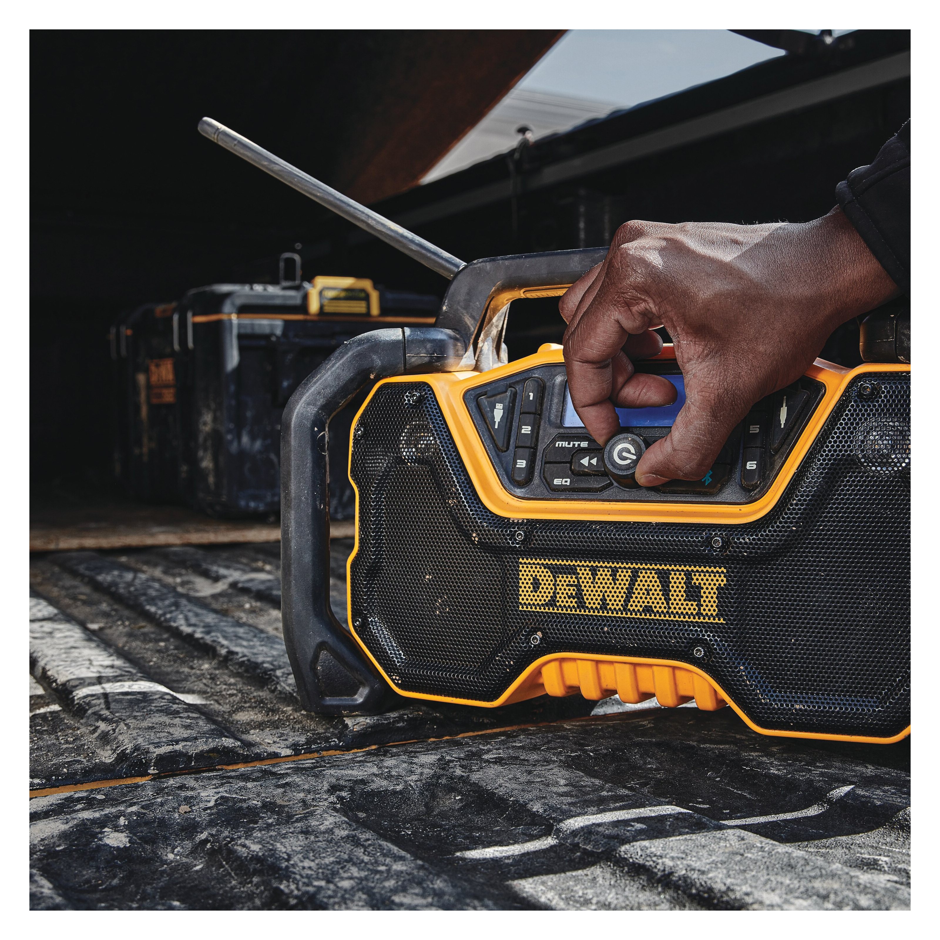 DeWALT&reg; DCR028B DEWT DCR028B