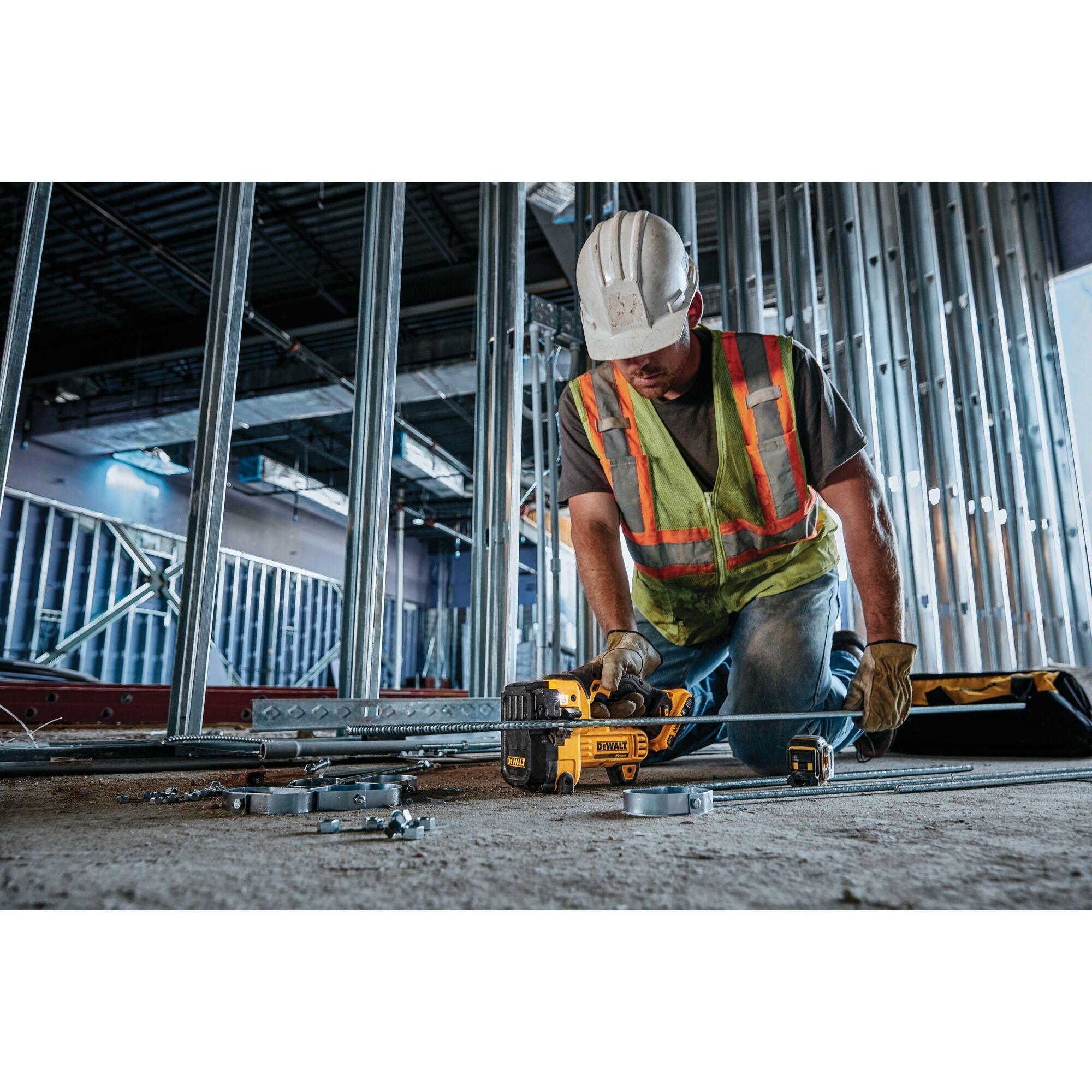 DeWALT® DCS350B