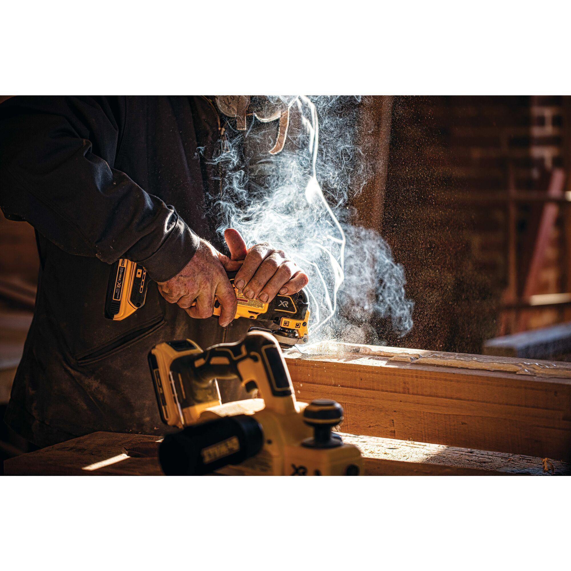 DeWALT&reg; DCS355BR