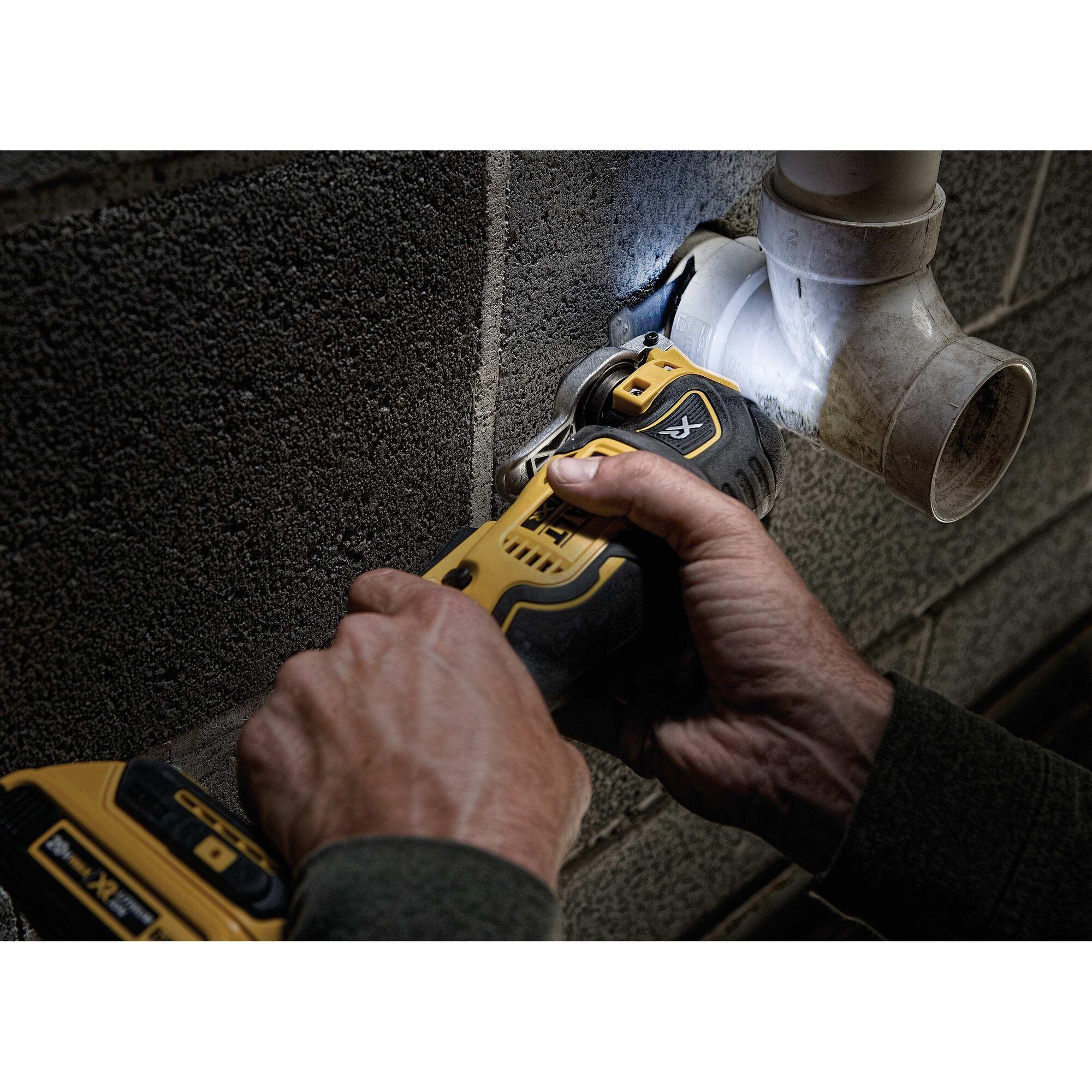DeWALT&reg; DCS355BR