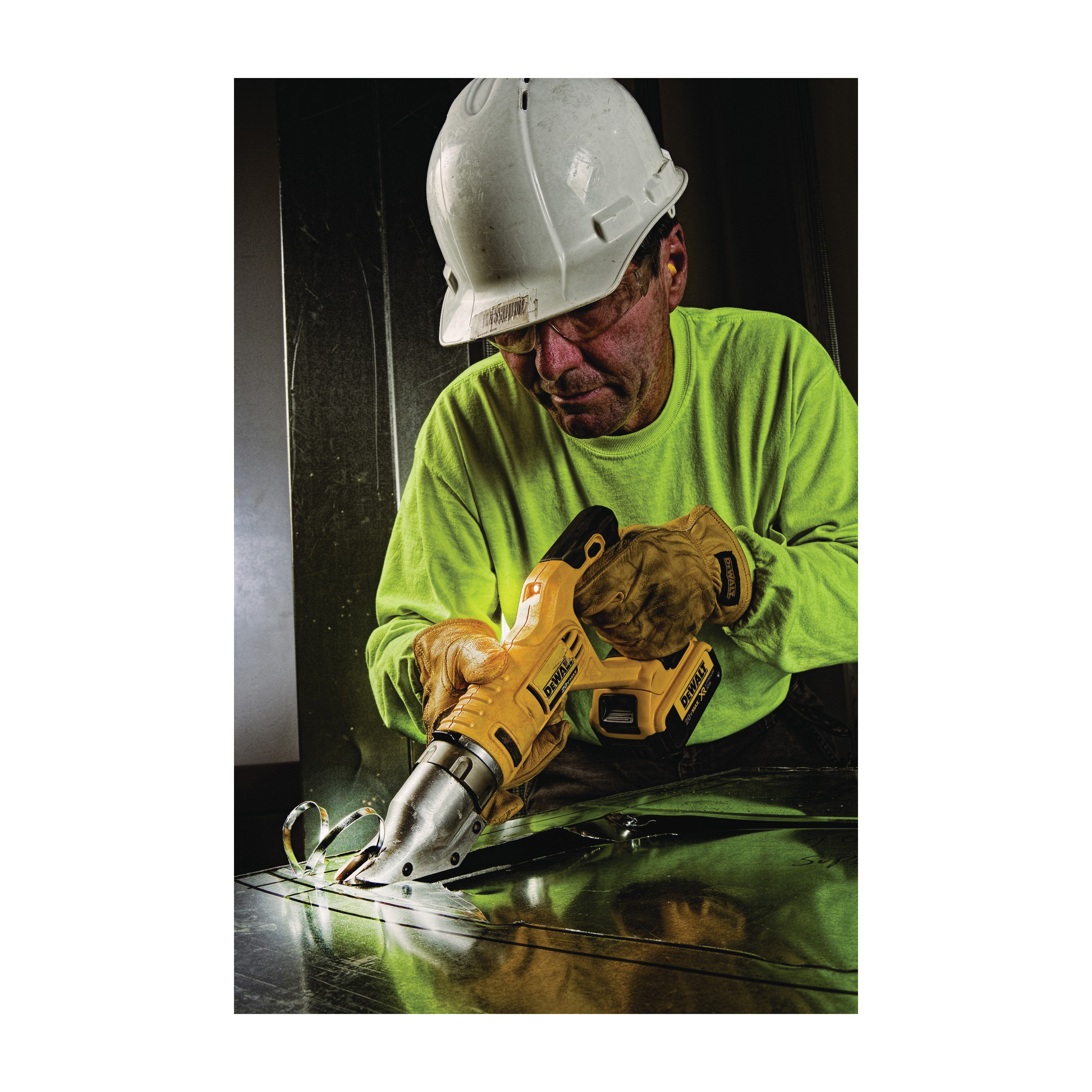 slide DeWalt® DCS494M2