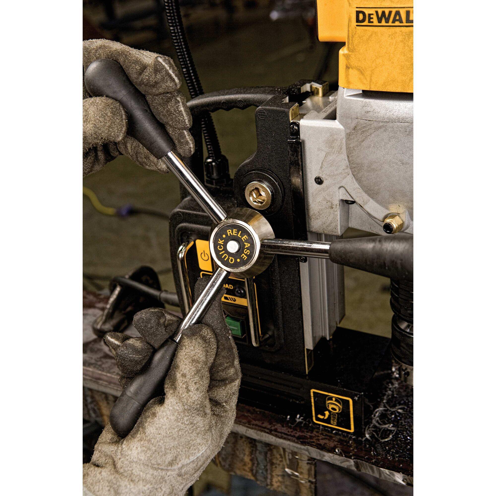 DeWalt® DWE1622K BLD DWE1622K