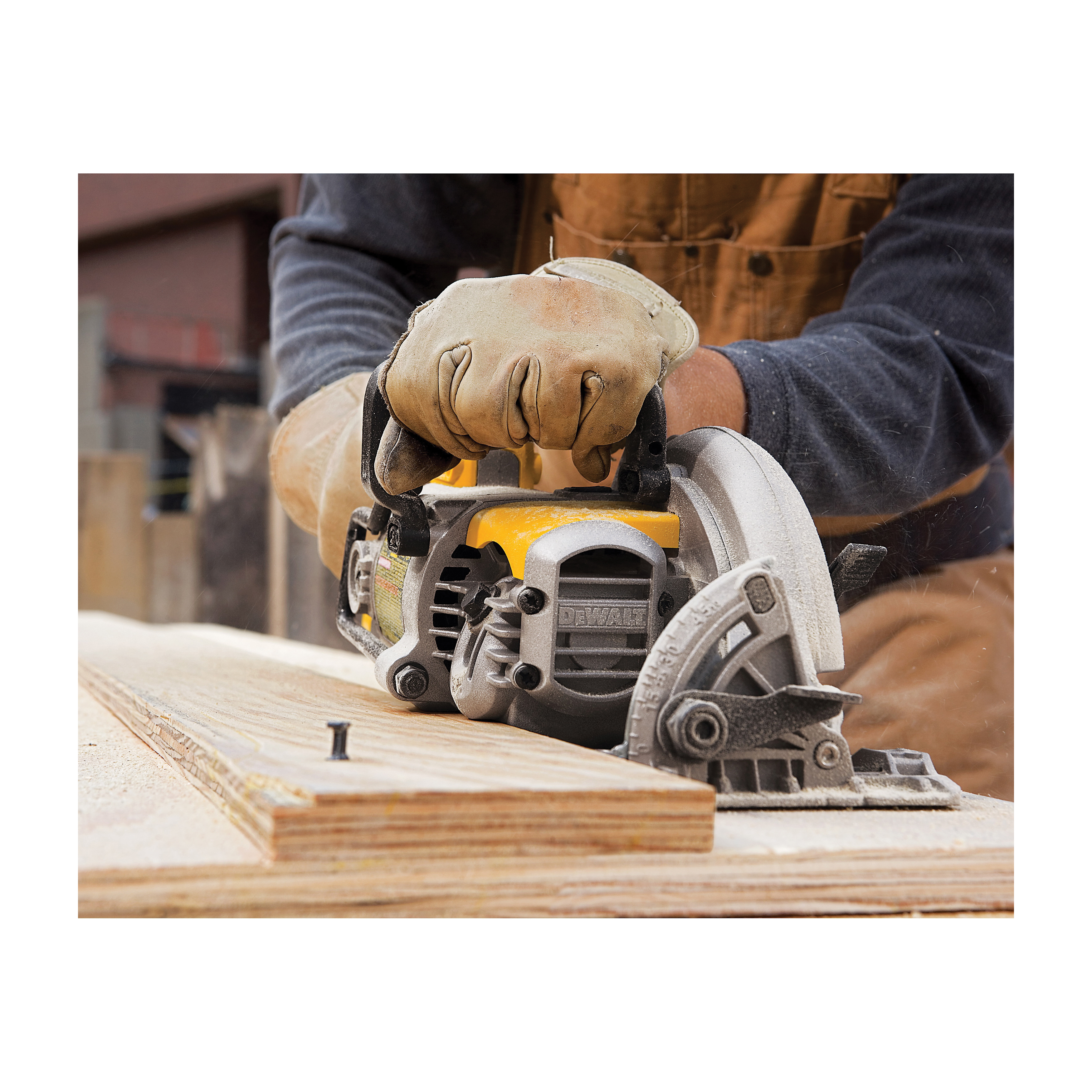 DeWALT® DWS535