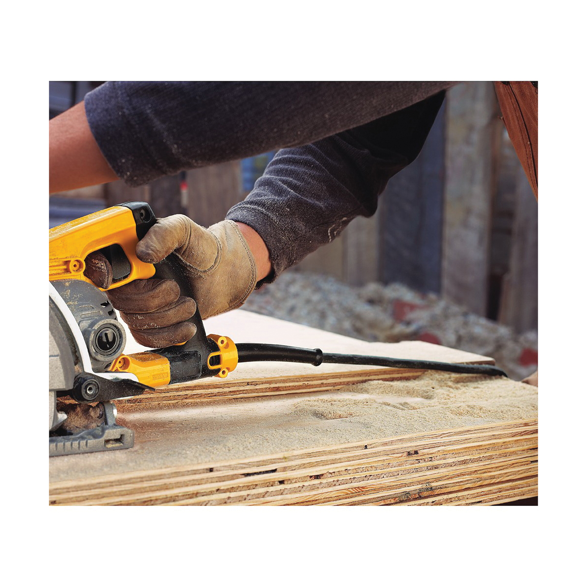 DeWALT® DWS535
