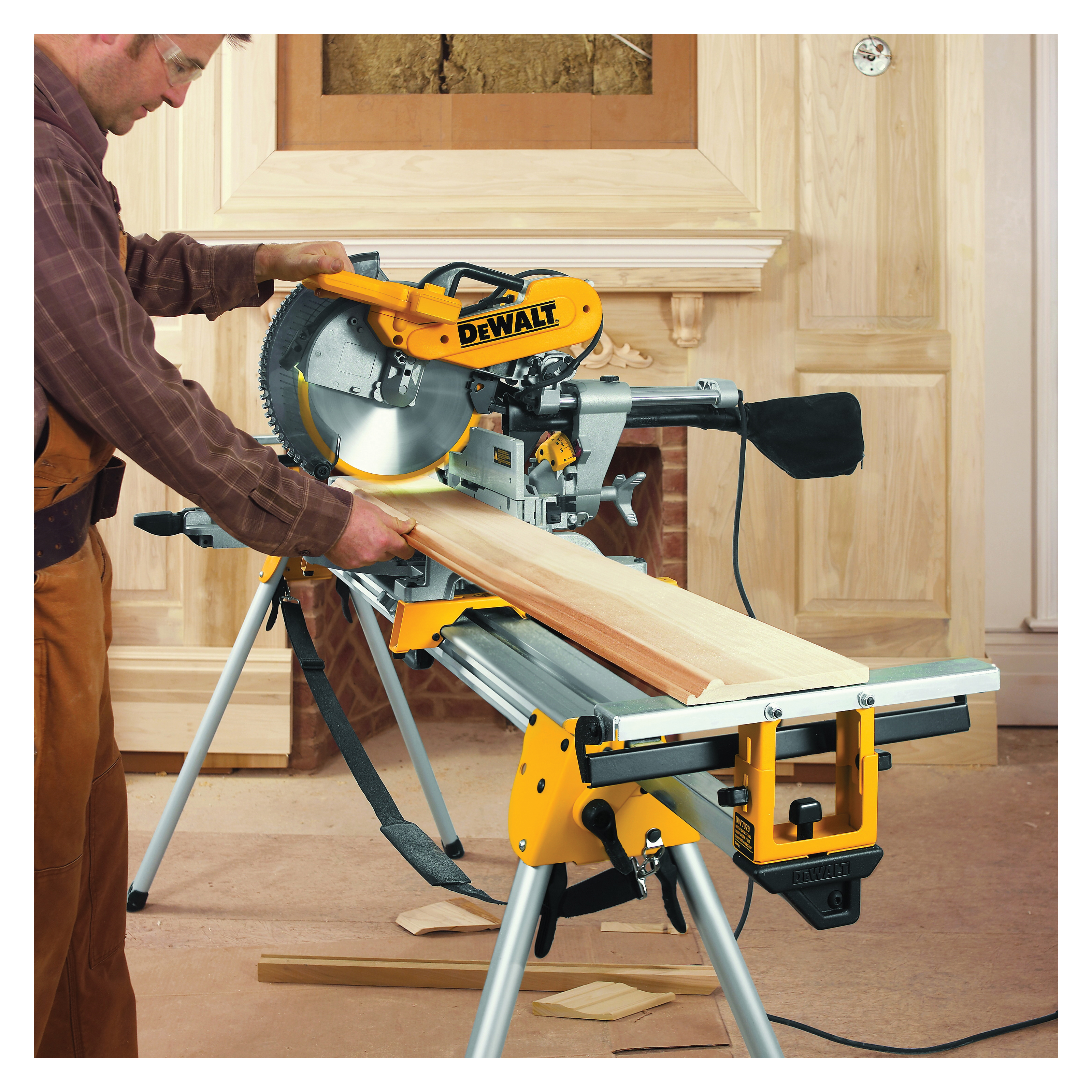 DeWALT® DWS779