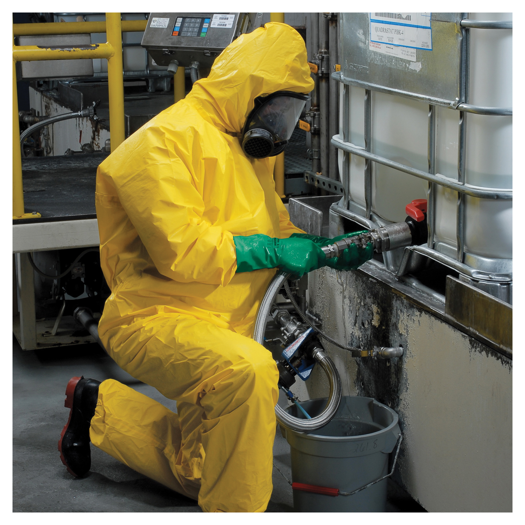 KleenGuard&trade; 00682 A70 Chemical Spray Protection Disposable Coverall, M, Yellow, Polyethylene Film/Spunbond Polypropylene, 27 in Chest, 29-3/4 in L Inseam