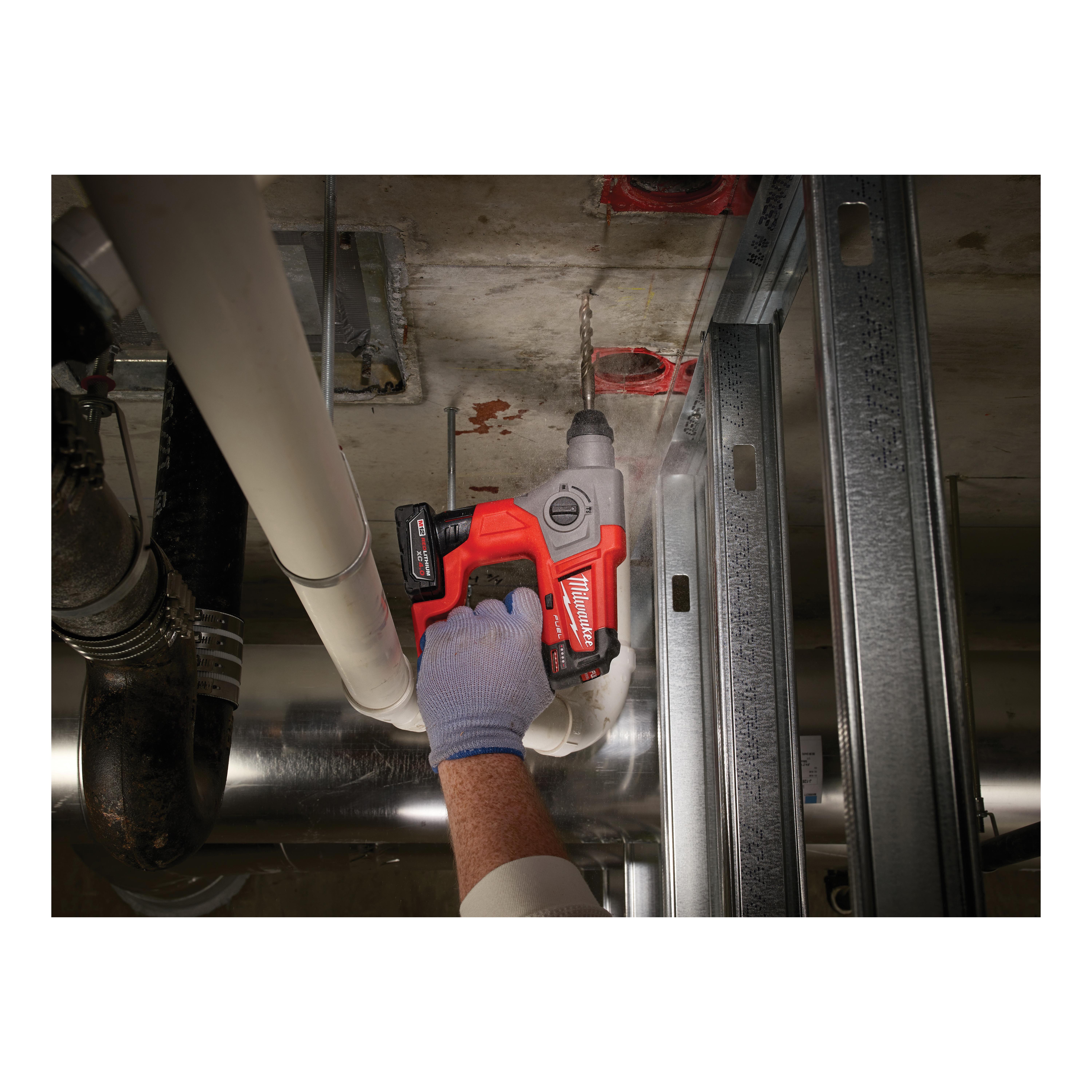 Milwaukee® 2416-21XC