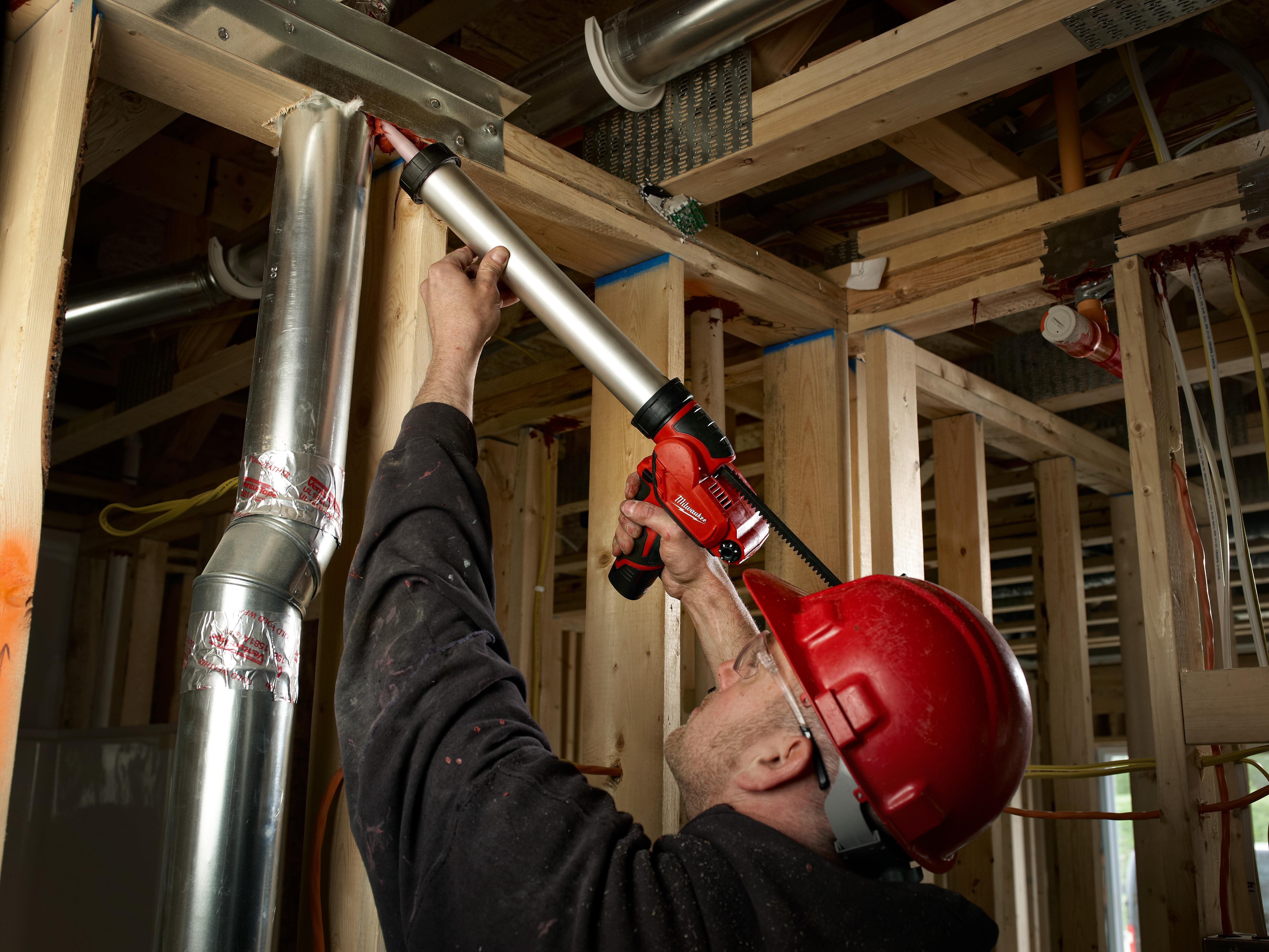 Milwaukee&reg; M12&trade; 2442-21 Compact Cordless Caulk Gun Kit, 20 oz Capacity, 400 lb, 12 V DC, Li-Ion Battery, Metal Housing