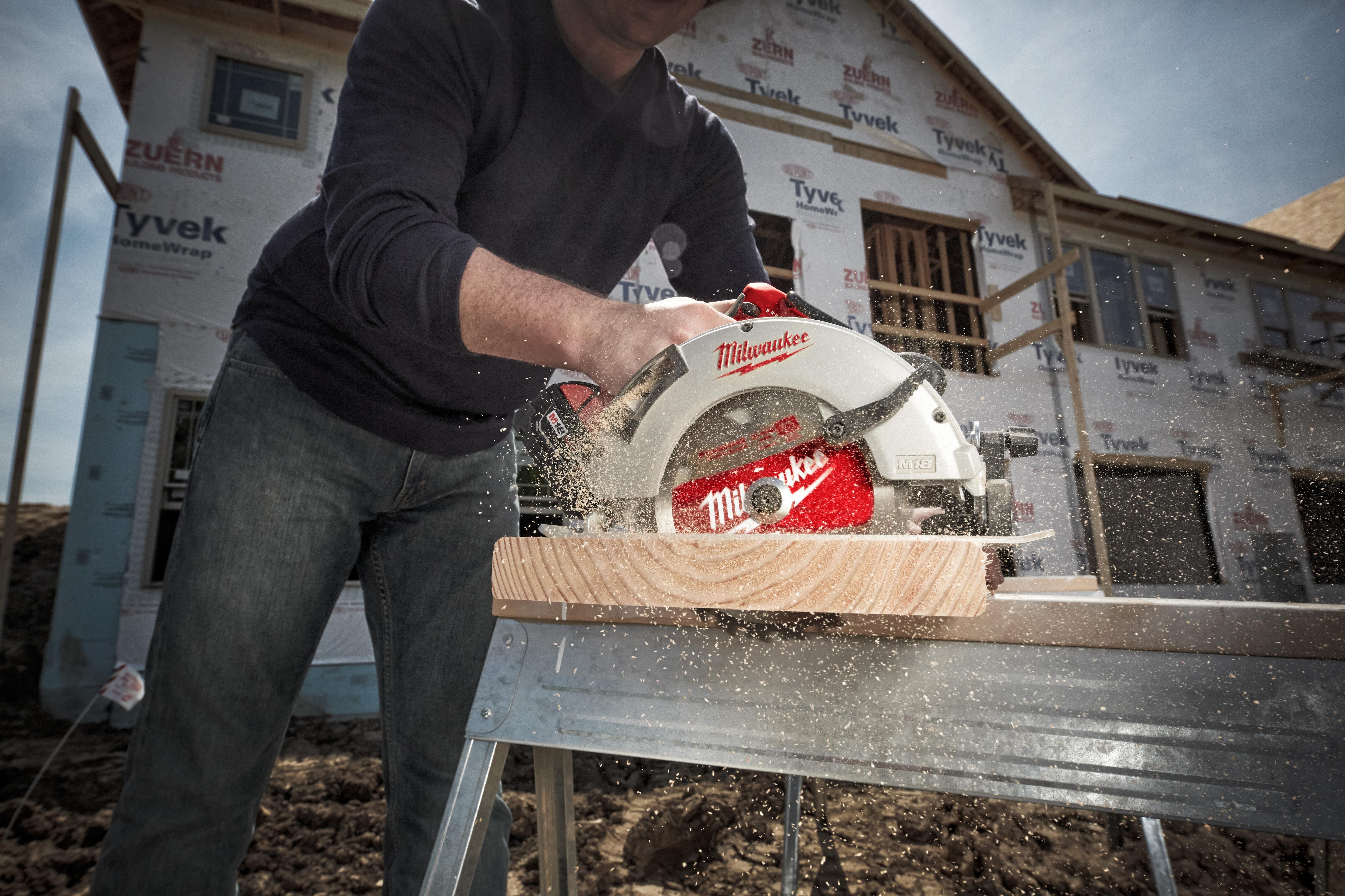 Milwaukee&reg; 2631-80 M18&trade; Brushless Cordless Circular Saw, 7-1/4 in Blade, 5/8 in Arbor/Shank, 18 V, 2-1/2 in D Cutting Li-Ion Battery, Right Blade Side