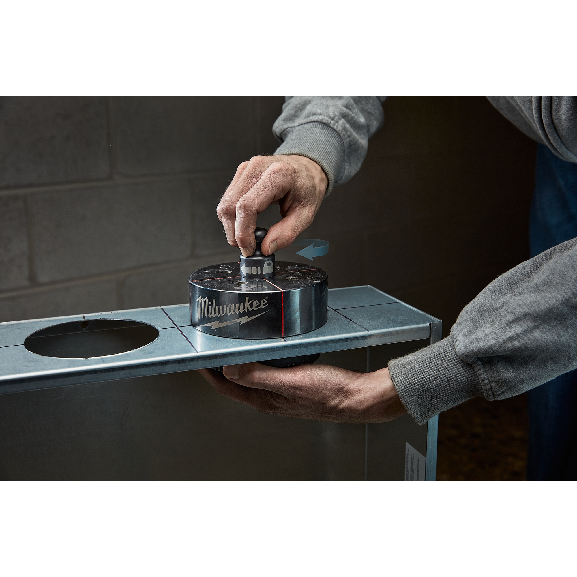 Milwaukee&reg; 49-16-2704