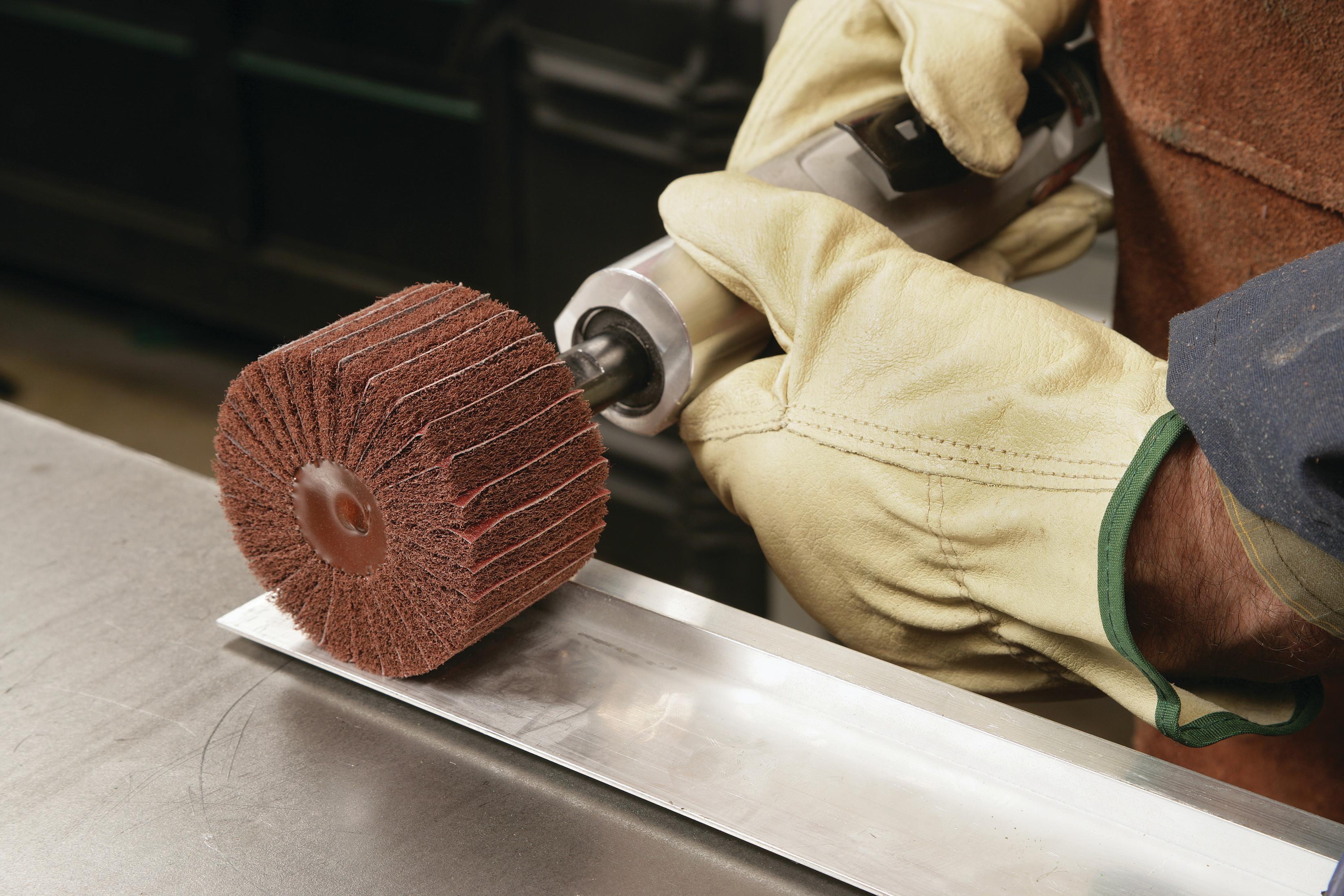 Standard Abrasives&trade; 7000122184 Small Flap Wheel, 1 in Dia Wheel, 1 in W Face, 1/4 in Dia Shank, 120 Grit, Fine Grade, Aluminum Oxide Abrasive