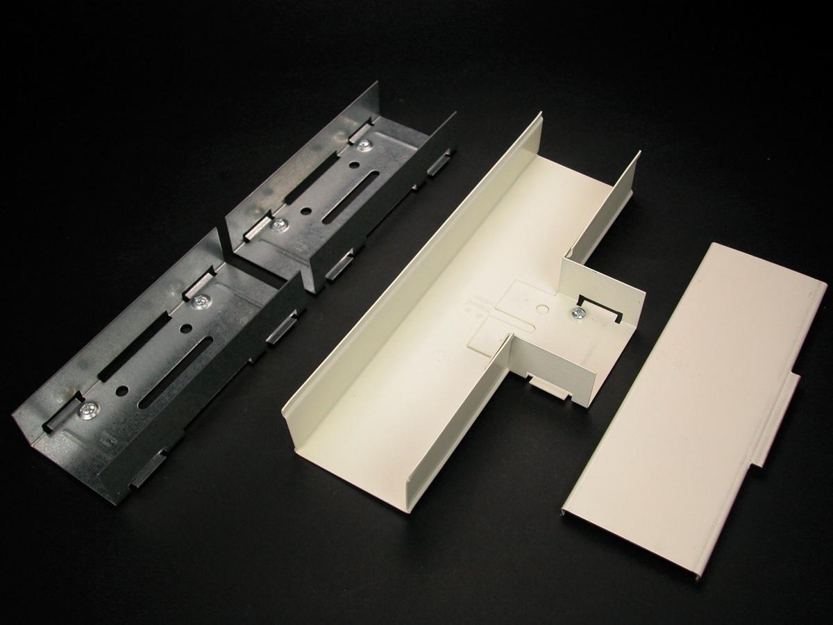 Wiremold, Steel Raceway 3000 Series, Tee Fitting, V3015E