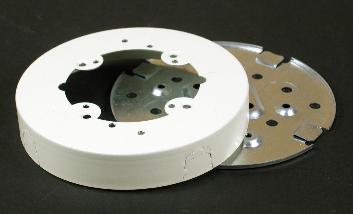 Wiremold&reg; 5738WH