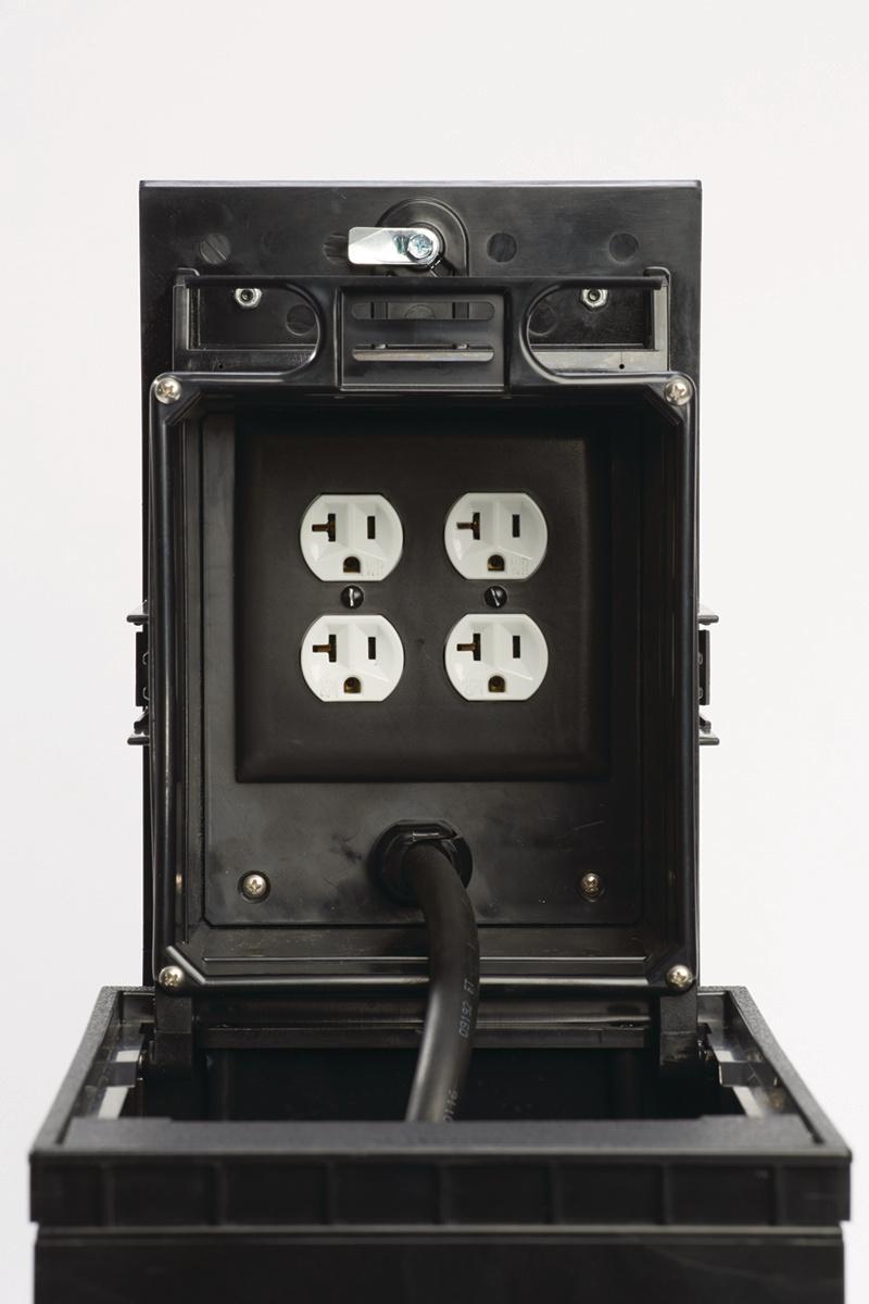 Wiremold® XB814C520GY